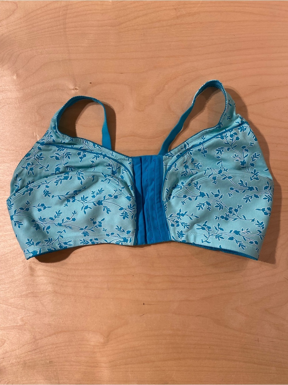 Comfort Choice Light Blue Floral Wire-Free Front Hook Bra 44G (RI)